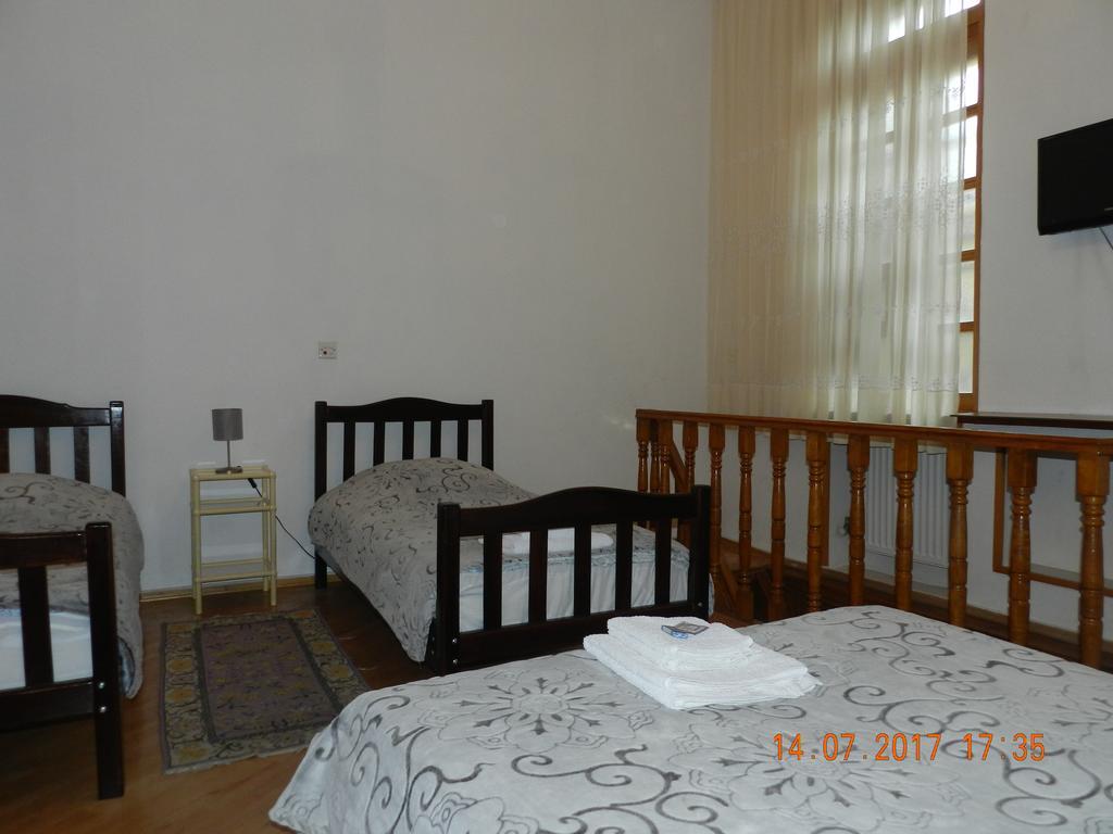 Room 404 Guest House Tbilissi Extérieur photo