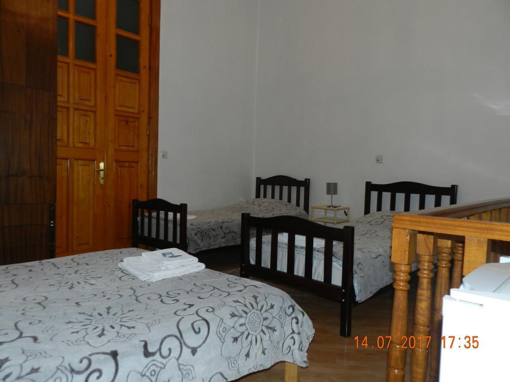 Room 404 Guest House Tbilissi Extérieur photo