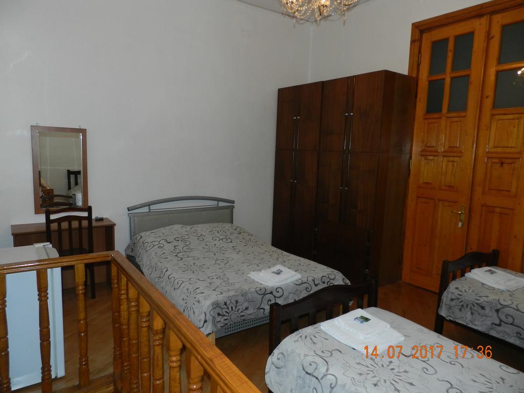 Room 404 Guest House Tbilissi Extérieur photo